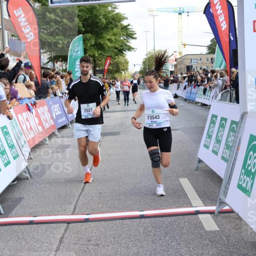 15.09.2024 - PSD Bank Halbmarathon Strokosch-Dieckow http://msf.ph/oto/7075186 15.09.2024 12:24:25 Ziel 1883, 1997, 2527, 2537, 3003, 3008, 3075, 3222, 3428, 3452, 3543 meine-sportfotos.de