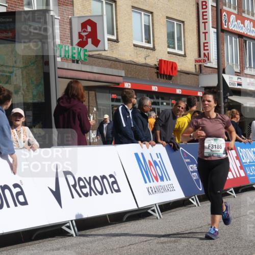 15.09.2024 - PSD Bank Halbmarathon Michael Strokosch http://msf.ph/oto/7075207 15.09.2024 12:15:26 Ziel 2007, 2234, 2258, 2318, 3186, 3353, 3375, 3376, 3548 meine-sportfotos.de