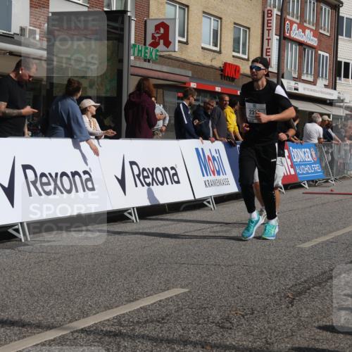 15.09.2024 - PSD Bank Halbmarathon Michael Strokosch http://msf.ph/oto/7075263 15.09.2024 12:15:31 Ziel 2007, 2318, 3186 meine-sportfotos.de