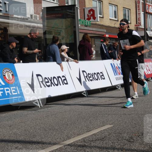 15.09.2024 - PSD Bank Halbmarathon Michael Strokosch http://msf.ph/oto/7075267 15.09.2024 12:15:31 Ziel 2007, 2318, 3186 meine-sportfotos.de