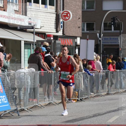 15.09.2024 - PSD Bank Halbmarathon Michael Strokosch http://msf.ph/oto/7075283 15.09.2024 11:05:55 Ziel 450, 452 meine-sportfotos.de