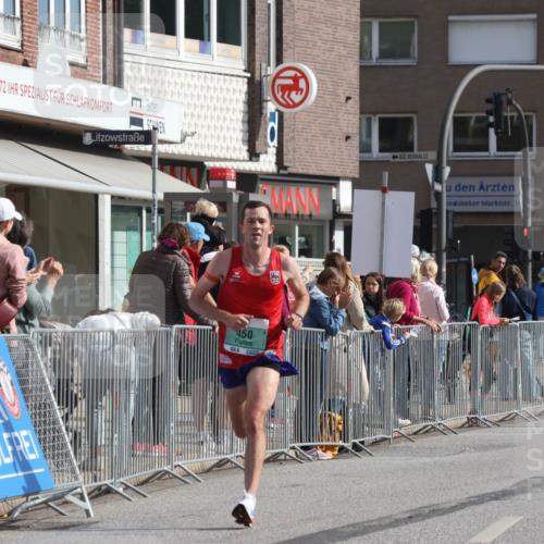 15.09.2024 - PSD Bank Halbmarathon Michael Strokosch http://msf.ph/oto/7075288 15.09.2024 11:05:56 Ziel 450, 452 meine-sportfotos.de