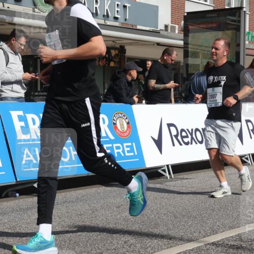 15.09.2024 - PSD Bank Halbmarathon Michael Strokosch http://msf.ph/oto/7075291 15.09.2024 12:15:33 Ziel 2007, 2055, 2318, 3186 meine-sportfotos.de