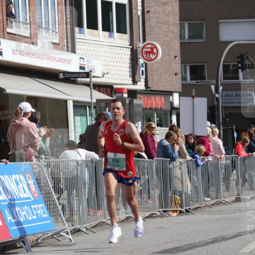 15.09.2024 - PSD Bank Halbmarathon Michael Strokosch http://msf.ph/oto/7075294 15.09.2024 11:05:56 Ziel 450, 452 meine-sportfotos.de