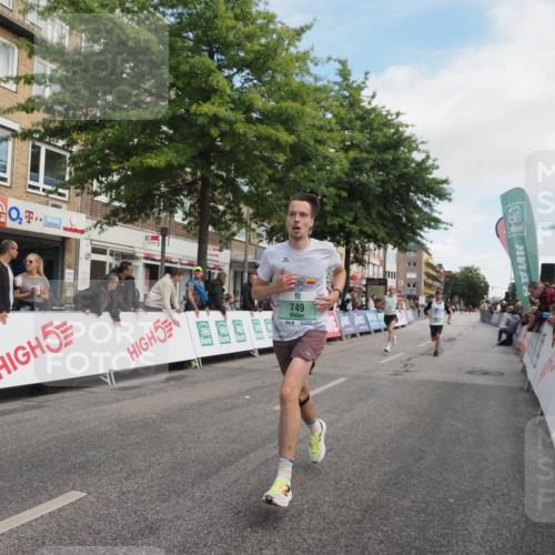 15.09.2024 - PSD Bank Halbmarathon Miley Keyser http://msf.ph/oto/7075302 15.09.2024 11:31:05 Ziel 701, 749, 754, 918, 1038, 1137, 1165, 1386, 2461, 2475, 2476 meine-sportfotos.de