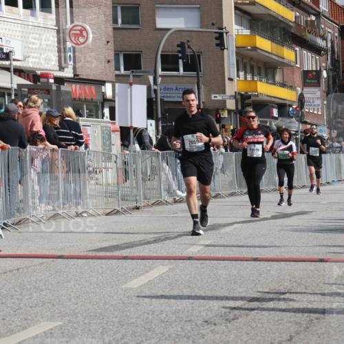 15.09.2024 - PSD Bank Halbmarathon Michael Strokosch http://msf.ph/oto/7075308 15.09.2024 12:15:36 Ziel 2007, 2055, 2318, 3186, 3509 meine-sportfotos.de