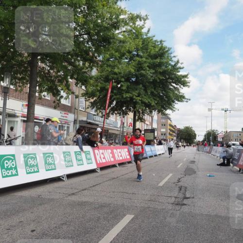 15.09.2024 - PSD Bank Halbmarathon Miley Keyser http://msf.ph/oto/7075330 15.09.2024 12:32:29 Ziel 2189, 2375 meine-sportfotos.de