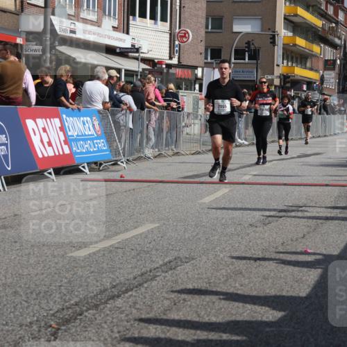15.09.2024 - PSD Bank Halbmarathon Michael Strokosch http://msf.ph/oto/7075342 15.09.2024 12:15:38 Ziel 985, 2007, 2055, 2318, 3509 meine-sportfotos.de