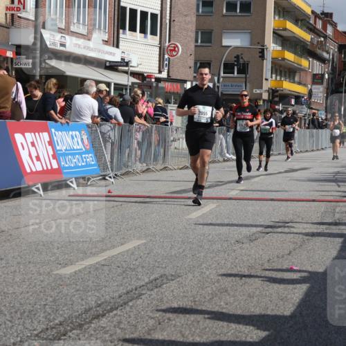 15.09.2024 - PSD Bank Halbmarathon Michael Strokosch http://msf.ph/oto/7075356 15.09.2024 12:15:39 Ziel 985, 2007, 2055, 2318, 3509 meine-sportfotos.de