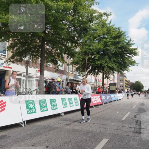 15.09.2024 - PSD Bank Halbmarathon Miley Keyser http://msf.ph/oto/7075378 15.09.2024 12:32:37 Ziel 2189, 3045, 3358, 3368 meine-sportfotos.de