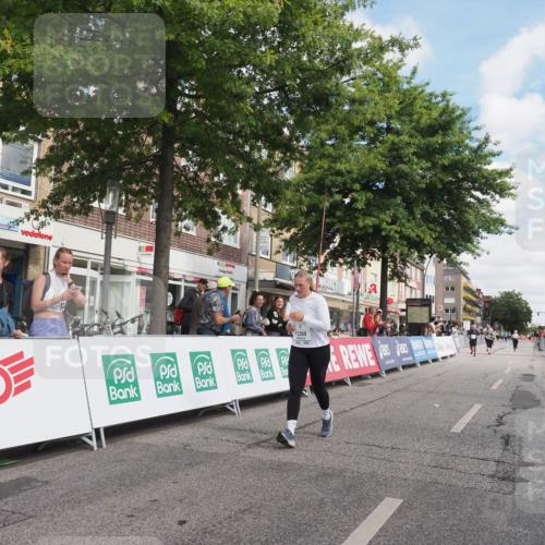 15.09.2024 - PSD Bank Halbmarathon Miley Keyser http://msf.ph/oto/7075381 15.09.2024 12:32:37 Ziel 2189, 3045, 3358, 3368 meine-sportfotos.de