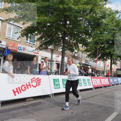 15.09.2024 - PSD Bank Halbmarathon Miley Keyser http://msf.ph/oto/7075387 15.09.2024 12:32:38 Ziel 2189, 3045, 3358, 3368 meine-sportfotos.de