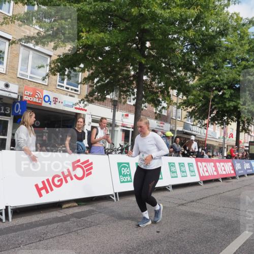 15.09.2024 - PSD Bank Halbmarathon Miley Keyser http://msf.ph/oto/7075392 15.09.2024 12:32:38 Ziel 2189, 3045, 3358, 3368 meine-sportfotos.de