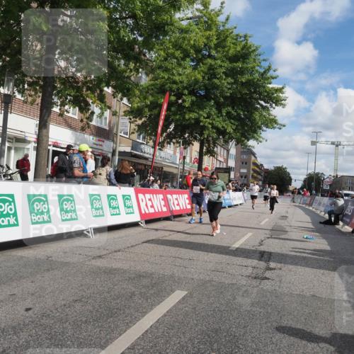 15.09.2024 - PSD Bank Halbmarathon Miley Keyser http://msf.ph/oto/7075407 15.09.2024 12:32:44 Ziel 2411, 2414, 3045, 3358, 3368 meine-sportfotos.de