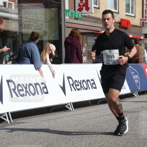 15.09.2024 - PSD Bank Halbmarathon Michael Strokosch http://msf.ph/oto/7075414 15.09.2024 12:15:42 Ziel 985, 2007, 2055, 2123, 2318, 3509 meine-sportfotos.de