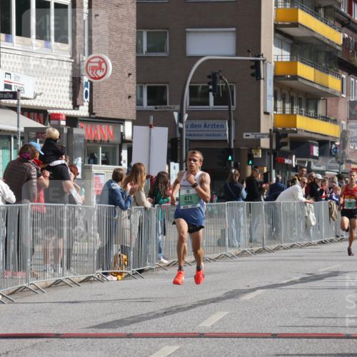 15.09.2024 - PSD Bank Halbmarathon Michael Strokosch http://msf.ph/oto/7075416 15.09.2024 11:06:38 Ziel 455, 461, 471 meine-sportfotos.de