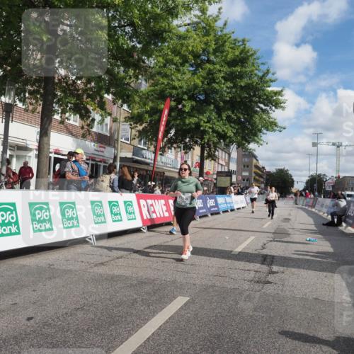 15.09.2024 - PSD Bank Halbmarathon Miley Keyser http://msf.ph/oto/7075426 15.09.2024 12:32:44 Ziel 2411, 2414, 3045, 3358, 3368 meine-sportfotos.de