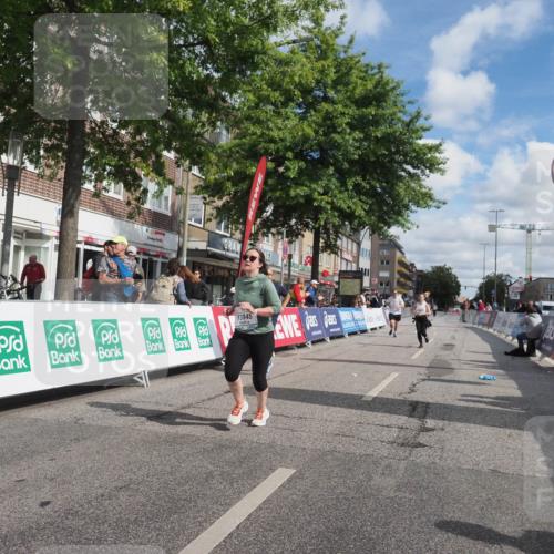 15.09.2024 - PSD Bank Halbmarathon Miley Keyser http://msf.ph/oto/7075436 15.09.2024 12:32:45 Ziel 2411, 2414, 3045, 3358, 3368 meine-sportfotos.de