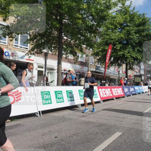 15.09.2024 - PSD Bank Halbmarathon Miley Keyser http://msf.ph/oto/7075452 15.09.2024 12:32:46 Ziel 2411, 2414, 3045, 3358, 3368 meine-sportfotos.de