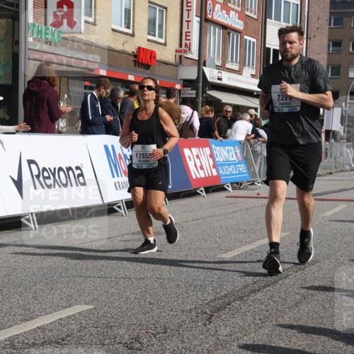 15.09.2024 - PSD Bank Halbmarathon Michael Strokosch http://msf.ph/oto/7075504 15.09.2024 12:15:51 Ziel 985, 2055, 2123, 2289, 2294, 2855, 3509 meine-sportfotos.de