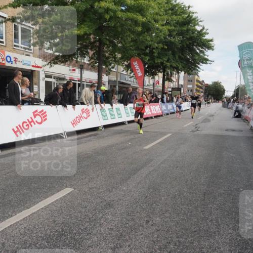 15.09.2024 - PSD Bank Halbmarathon Miley Keyser http://msf.ph/oto/7075517 15.09.2024 11:31:46 Ziel 695, 1345, 1402, 1428, 1432 meine-sportfotos.de