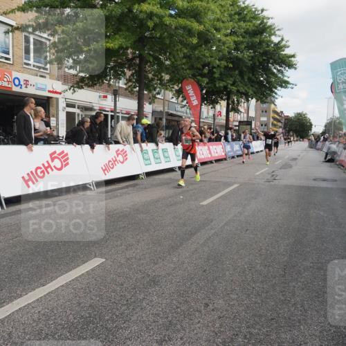 15.09.2024 - PSD Bank Halbmarathon Miley Keyser http://msf.ph/oto/7075521 15.09.2024 11:31:46 Ziel 695, 1345, 1402, 1428, 1432 meine-sportfotos.de