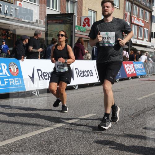 15.09.2024 - PSD Bank Halbmarathon Michael Strokosch http://msf.ph/oto/7075523 15.09.2024 12:15:52 Ziel 985, 2055, 2123, 2289, 2294, 2369, 2855, 3509 meine-sportfotos.de