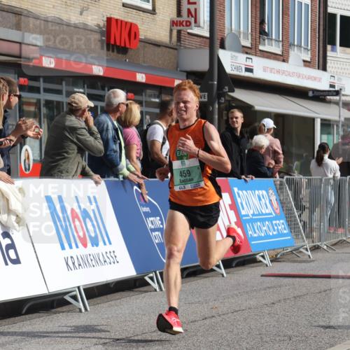 15.09.2024 - PSD Bank Halbmarathon Michael Strokosch http://msf.ph/oto/7075530 15.09.2024 11:06:48 Ziel 455, 456, 459, 460, 461, 471, 472, 805 meine-sportfotos.de