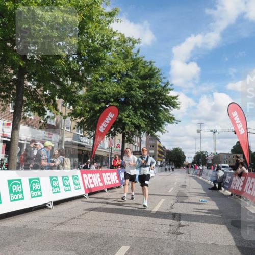 15.09.2024 - PSD Bank Halbmarathon Miley Keyser http://msf.ph/oto/7075531 15.09.2024 12:32:50 Ziel 2411, 2414, 2425, 3045, 3358, 3368 meine-sportfotos.de