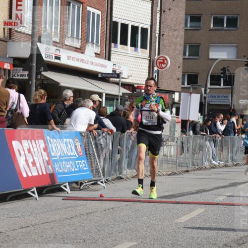 15.09.2024 - PSD Bank Halbmarathon Michael Strokosch http://msf.ph/oto/7075532 15.09.2024 12:15:54 Ziel 985, 2123, 2289, 2294, 2369, 2855, 3509 meine-sportfotos.de