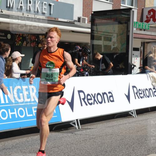 15.09.2024 - PSD Bank Halbmarathon Michael Strokosch http://msf.ph/oto/7075541 15.09.2024 11:06:49 Ziel 455, 456, 459, 460, 461, 471, 472, 805 meine-sportfotos.de