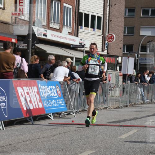 15.09.2024 - PSD Bank Halbmarathon Michael Strokosch http://msf.ph/oto/7075544 15.09.2024 12:15:55 Ziel 985, 2123, 2244, 2289, 2294, 2369, 2855, 3509 meine-sportfotos.de