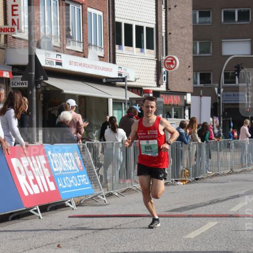 15.09.2024 - PSD Bank Halbmarathon Michael Strokosch http://msf.ph/oto/7075546 15.09.2024 11:06:49 Ziel 455, 456, 459, 460, 461, 471, 472, 805 meine-sportfotos.de