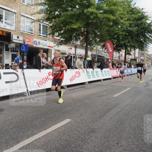 15.09.2024 - PSD Bank Halbmarathon Miley Keyser http://msf.ph/oto/7075562 15.09.2024 11:31:47 Ziel 695, 1345, 1402, 1428, 1432 meine-sportfotos.de