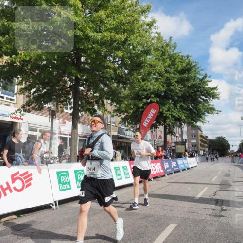 15.09.2024 - PSD Bank Halbmarathon Miley Keyser http://msf.ph/oto/7075574 15.09.2024 12:32:52 Ziel 2411, 2414, 2425, 3045, 3358, 3368 meine-sportfotos.de