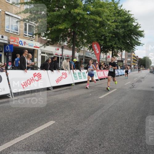 15.09.2024 - PSD Bank Halbmarathon Miley Keyser http://msf.ph/oto/7075577 15.09.2024 11:31:48 Ziel 695, 1088, 1345, 1402, 1428, 1432 meine-sportfotos.de