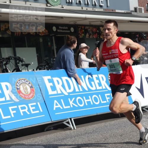 15.09.2024 - PSD Bank Halbmarathon Michael Strokosch http://msf.ph/oto/7075579 15.09.2024 11:06:51 Ziel 455, 456, 459, 460, 461, 467, 471, 472, 805 meine-sportfotos.de