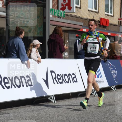 15.09.2024 - PSD Bank Halbmarathon Michael Strokosch http://msf.ph/oto/7075590 15.09.2024 12:15:57 Ziel 985, 2027, 2109, 2123, 2244, 2289, 2294, 2369, 2855 meine-sportfotos.de