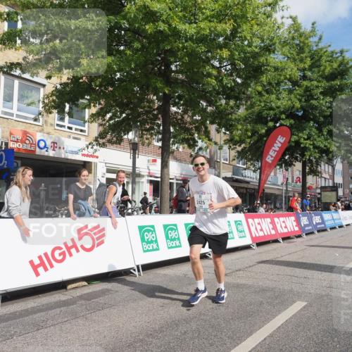 15.09.2024 - PSD Bank Halbmarathon Miley Keyser http://msf.ph/oto/7075592 15.09.2024 12:32:53 Ziel 2411, 2414, 2425, 3045, 3358 meine-sportfotos.de
