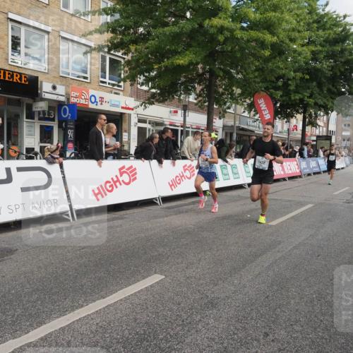 15.09.2024 - PSD Bank Halbmarathon Miley Keyser http://msf.ph/oto/7075595 15.09.2024 11:31:48 Ziel 695, 1088, 1345, 1402, 1428, 1432 meine-sportfotos.de