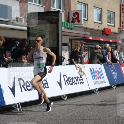 15.09.2024 - PSD Bank Halbmarathon Michael Strokosch http://msf.ph/oto/7075614 15.09.2024 11:06:55 Ziel 455, 456, 459, 460, 461, 467, 468, 472, 805 meine-sportfotos.de