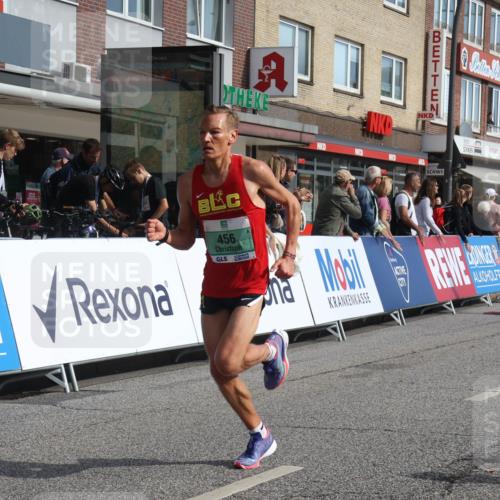 15.09.2024 - PSD Bank Halbmarathon Michael Strokosch http://msf.ph/oto/7075624 15.09.2024 11:06:56 Ziel 455, 456, 459, 460, 461, 467, 468, 472, 805 meine-sportfotos.de