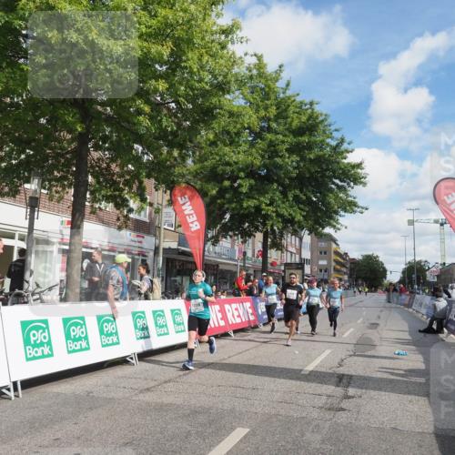 15.09.2024 - PSD Bank Halbmarathon Miley Keyser http://msf.ph/oto/7075649 15.09.2024 12:33:10 Ziel 1939, 3308, 3336, 3337, 3359, 3463 meine-sportfotos.de