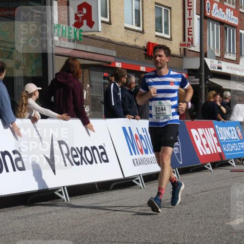 15.09.2024 - PSD Bank Halbmarathon Michael Strokosch http://msf.ph/oto/7075683 15.09.2024 12:16:03 Ziel 2027, 2109, 2244, 2289, 2294, 2369, 2855, 2859 meine-sportfotos.de