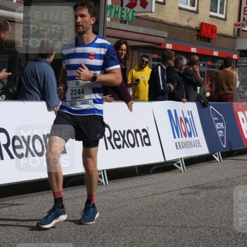 15.09.2024 - PSD Bank Halbmarathon Michael Strokosch http://msf.ph/oto/7075696 15.09.2024 12:16:04 Ziel 2027, 2109, 2244, 2294, 2369, 2859 meine-sportfotos.de