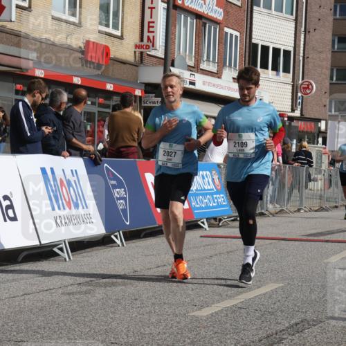 15.09.2024 - PSD Bank Halbmarathon Michael Strokosch http://msf.ph/oto/7075708 15.09.2024 12:16:06 Ziel 2027, 2109, 2244, 2294, 2369, 2859, 3081 meine-sportfotos.de