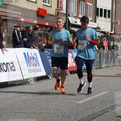 15.09.2024 - PSD Bank Halbmarathon Michael Strokosch http://msf.ph/oto/7075714 15.09.2024 12:16:06 Ziel 2027, 2109, 2244, 2294, 2369, 2859, 3081 meine-sportfotos.de
