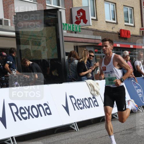 15.09.2024 - PSD Bank Halbmarathon Michael Strokosch http://msf.ph/oto/7075725 15.09.2024 11:07:06 Ziel 456, 460, 465, 467, 468, 472 meine-sportfotos.de