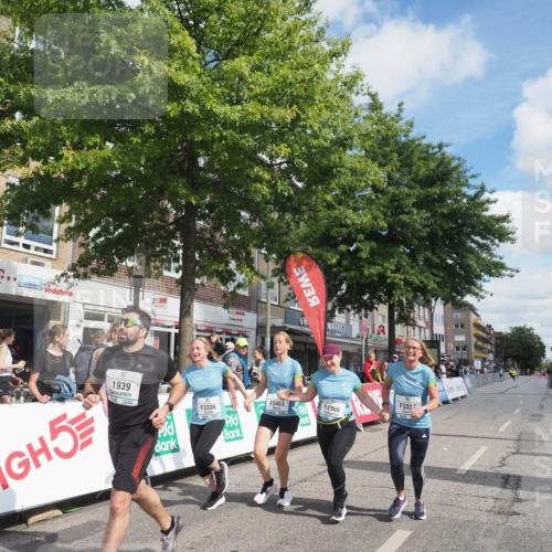 15.09.2024 - PSD Bank Halbmarathon Miley Keyser http://msf.ph/oto/7075732 15.09.2024 12:33:12 Ziel 1939, 3308, 3336, 3337, 3359, 3463 meine-sportfotos.de