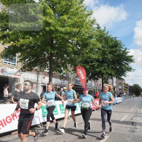 15.09.2024 - PSD Bank Halbmarathon Miley Keyser http://msf.ph/oto/7075737 15.09.2024 12:33:13 Ziel 1939, 3308, 3336, 3337, 3359, 3463 meine-sportfotos.de